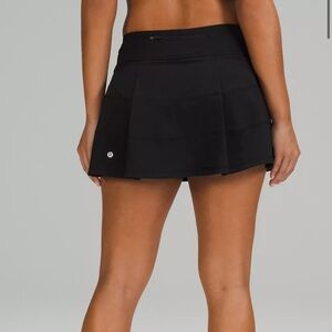 Lululemon pace rival mid-rise skirt